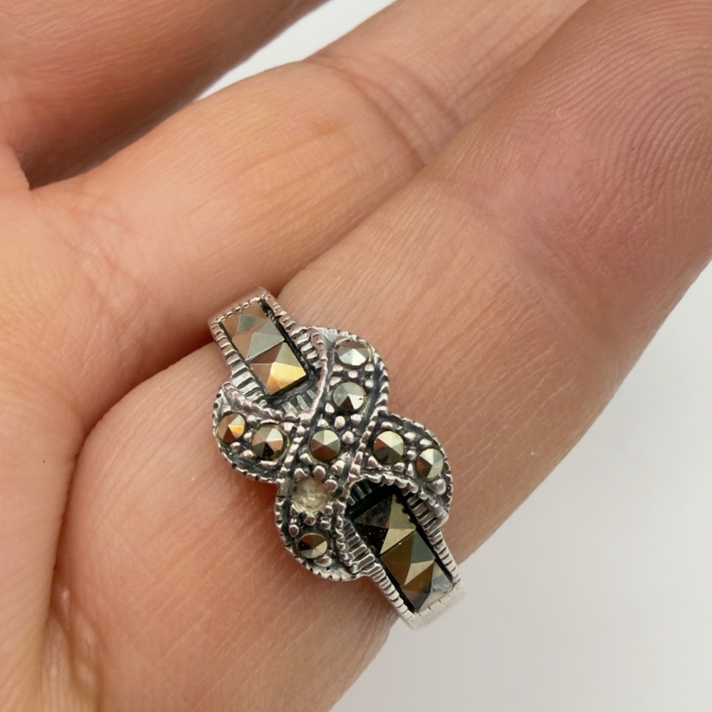 VTG Marcasite 925 Sterling Silver Geometric Design Band Ring Size 4.75